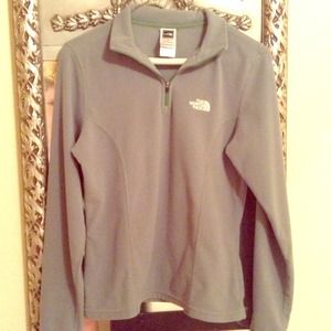 Green North Face pullover - Small