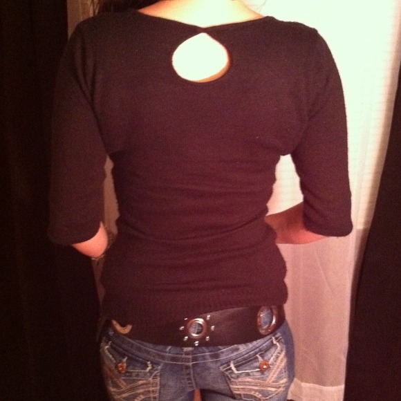 Sweater - Picture 2 of 2