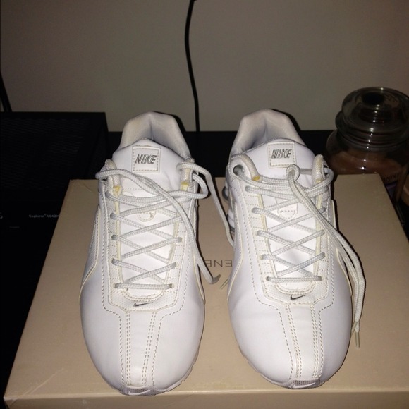 White sneakers, like new!