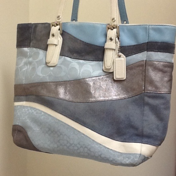 Authentic coach...awesome design. Gently used