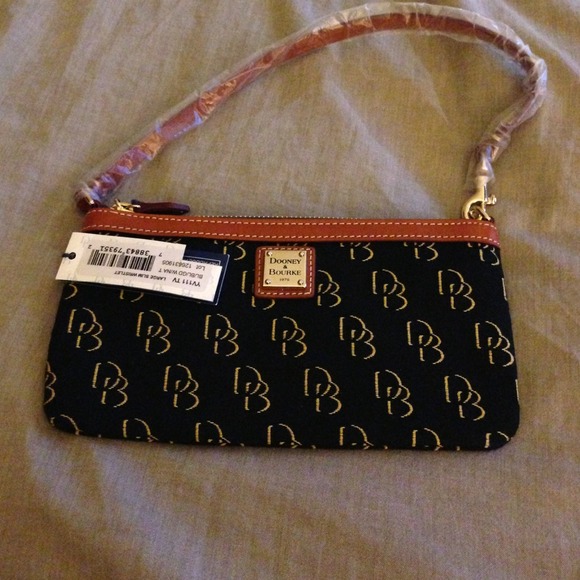 Dooney and Bourke Large Slim Wristlet