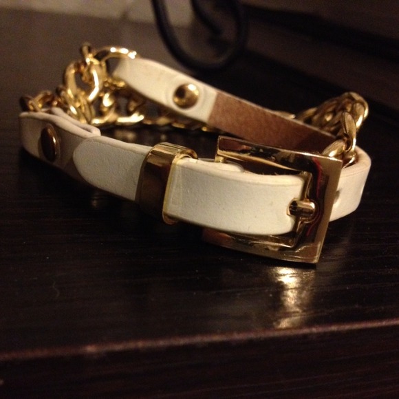 ❌SOLD❌ in bundle - Leather & Chain Wrap Bracelet - Picture 2 of 4