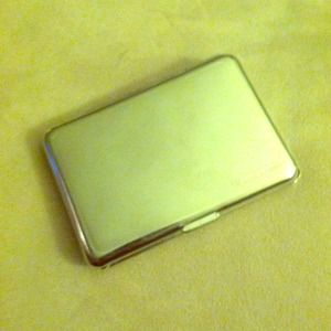 🚫🚫SOLD IN BUNDLE🚫🚫Retro1951 metal card holder⭐