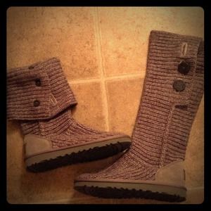 Classic Grey Cardy Ugg Boots - Brand New!!!