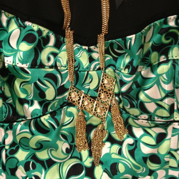 Green Elie Tahari Tank!! - Picture 2 of 4