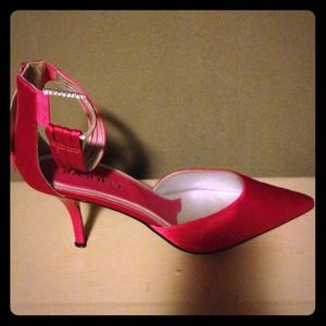 Hot pink pump with a little bling