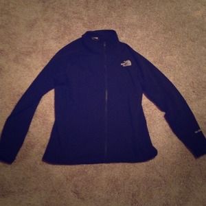 Black lightweight north face jacket
