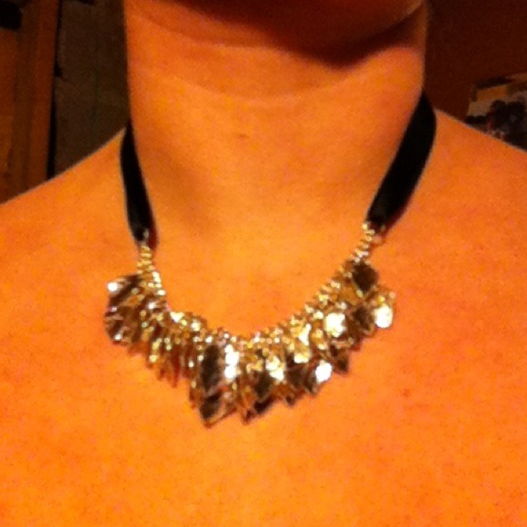 Ribbon necklace with silver leafs very fancy - Picture 1 of 3
