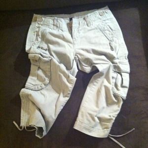 GAP Capri cargo pant