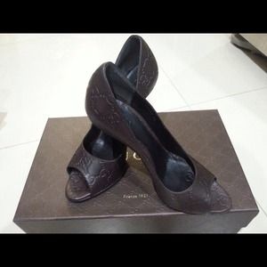 Gucci shoes $165 for @Vanessa1988