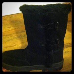 ♦Reserved Bundle♦Brown Coach Bag and Winter Boots!