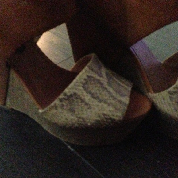 Steve by Steve Madden--BAMMBA >The Perfect Wedge🎀 - Picture 2 of 4