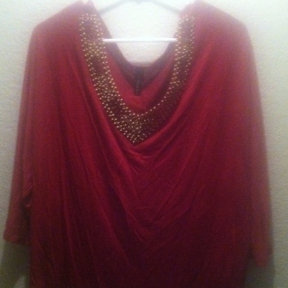 🚫🚫🚫SOLD🚫🚫🚫Maroon Beaded Dolman Top