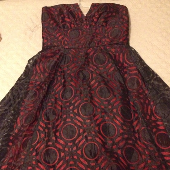 NWOT gorgeous red and black dress