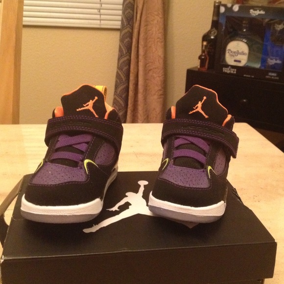 Jordan's sz(6) ((((SOLD)))) in Bundle