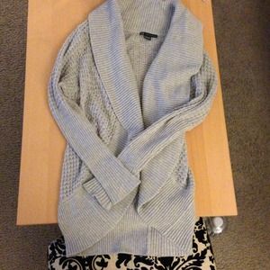 ❌SOLD❌Beautiful Grey A/X waffle knit sweater❌❌