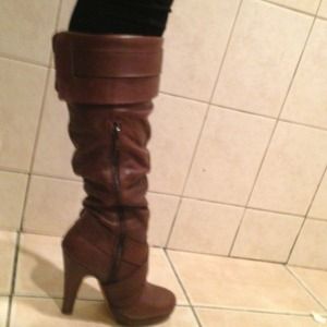 On hold for @mmaddden1119 ;) Brown bakers boots