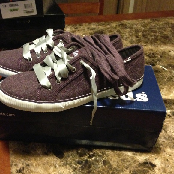 ❗REDUCED❗Purple Keds snickers - Picture 2 of 4
