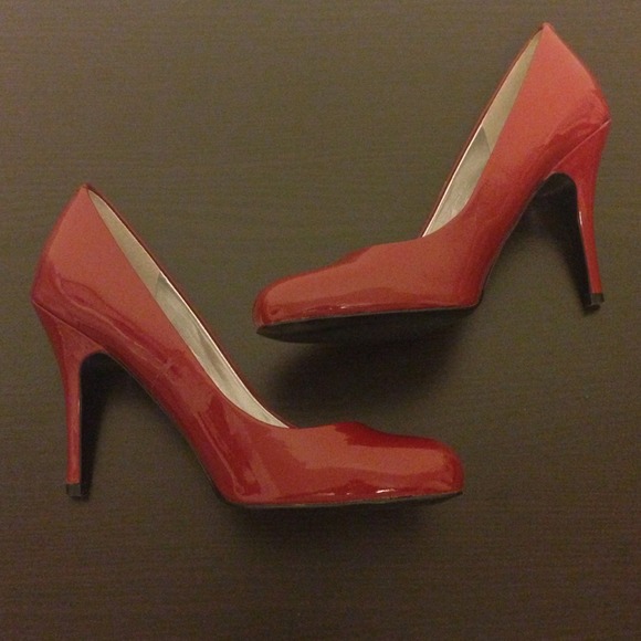 REDUCED Arnold Churgin Red Patent Leather Pumps - Picture 1 of 4