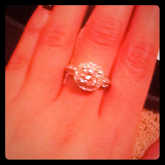 Gorgeous ring! Sz 7