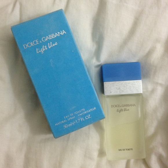 Dolce & Gabbana Light Blue Eau De Toilette - Picture 2 of 3