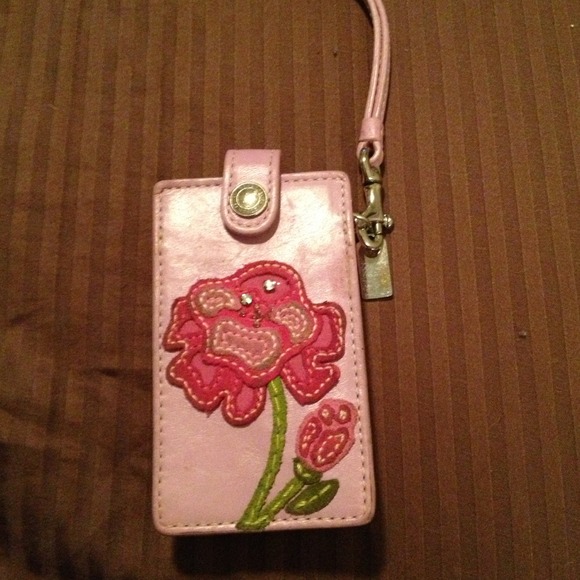 📱♥❤Coach iPod wristlet!