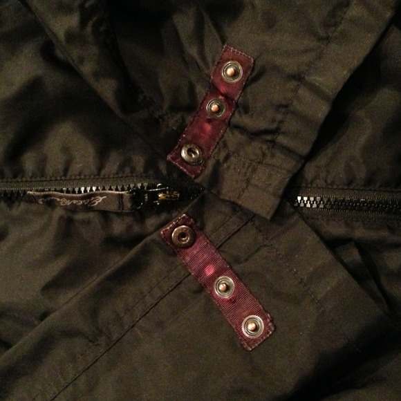 Pre-Loved Eddie Bauer Black Nylon Jacket - Picture 3 of 3