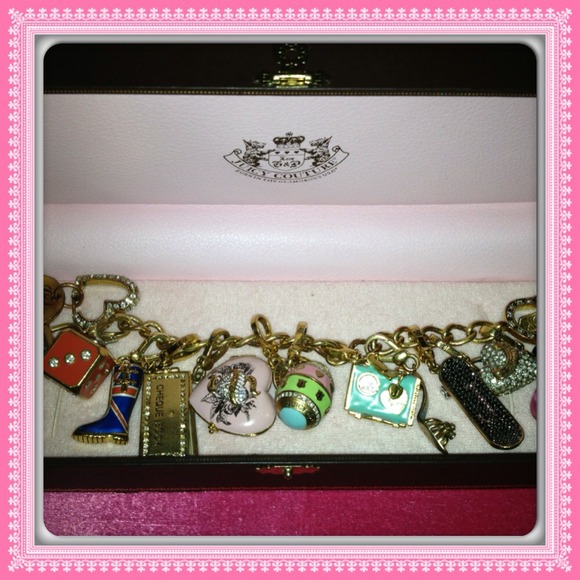 ❌SOLD❌ JUICY COUTURE charm bracelet w/ 11 charms