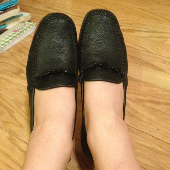 💢SOLD in a BUNDLE💢 Black loafers with beading