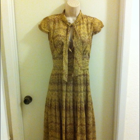 Super Cute Tie Neck Dress!