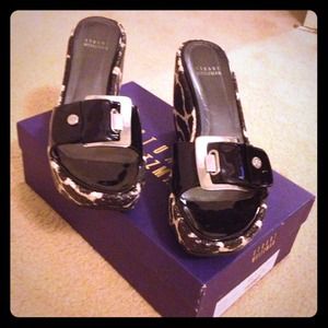 Stuart Weitzman platform slide