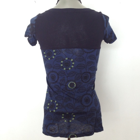 ❗️BOGO tee❗️floral color block tee - Picture 3 of 3