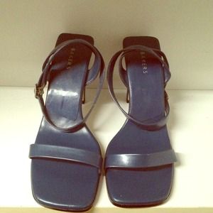 🌸🌸🌸SOLD🌸🌸🌸SOLD🌸🌸🌸Bakers Strappy Sandals