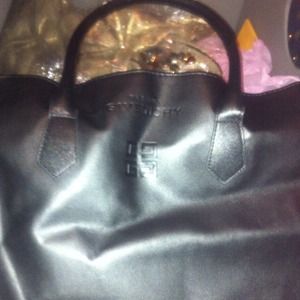 Final reduction *****Large givenchy tote bag!