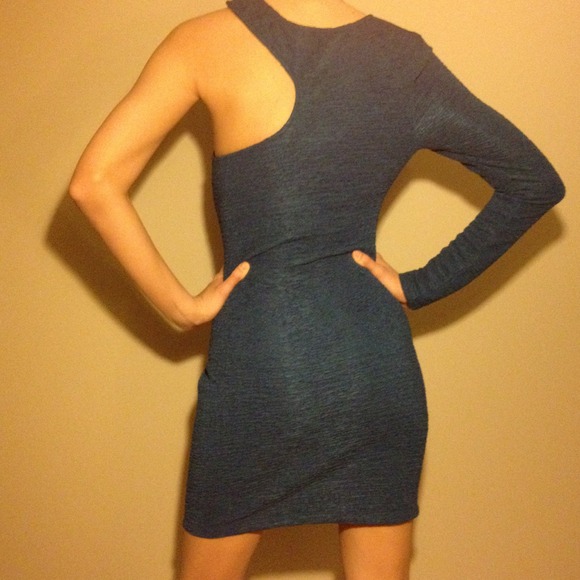 RESERVED BCBGeneration one sleeve cutout dress - Picture 2 of 4