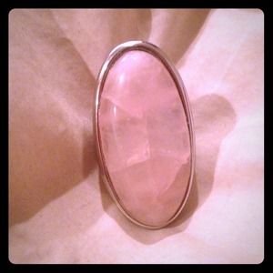 ⛔SOLD⛔Baby pink stone ring