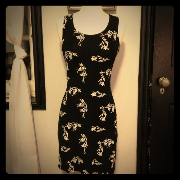 White Moon Dresses & Skirts - Black Sundress