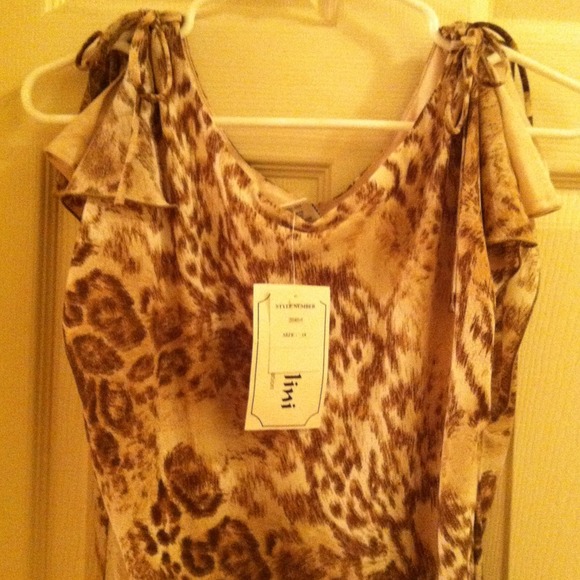 Dress - Picture 2 of 4