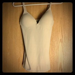VS Body by Victoria shape tank