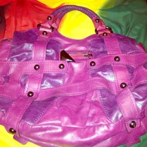 Super cute Guess handbag!!! 💗