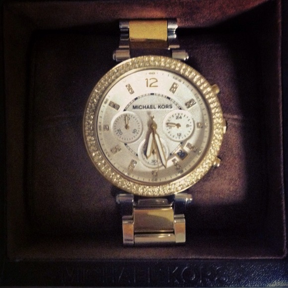 ✨NOT FOR SALE✨ Mÿ new cute MK watch! Cute huh! ⌚💋