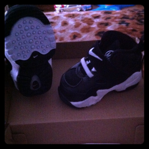 Air Max 2's Size 3 Childrens