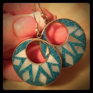 💥💥REDUCED💥💥Unique turquoise disc earrings.