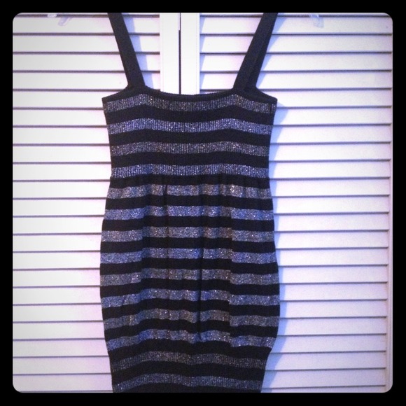 Sweater tank - black with silver and gold stripes - Picture 1 of 1