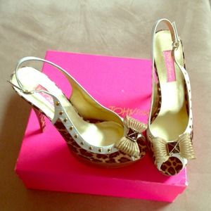 Betsey Johnson heels 💢sold💢