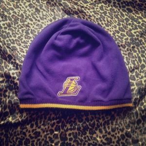 Lakers beanie reversible!