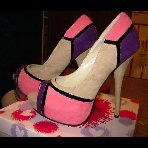 New suede pink, tan, & purple peep toe pump size 6