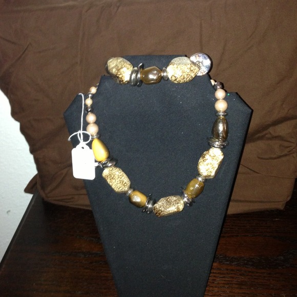 ✂Price cut: Beautiful necklace and bracelet 💥 - Picture 1 of 3