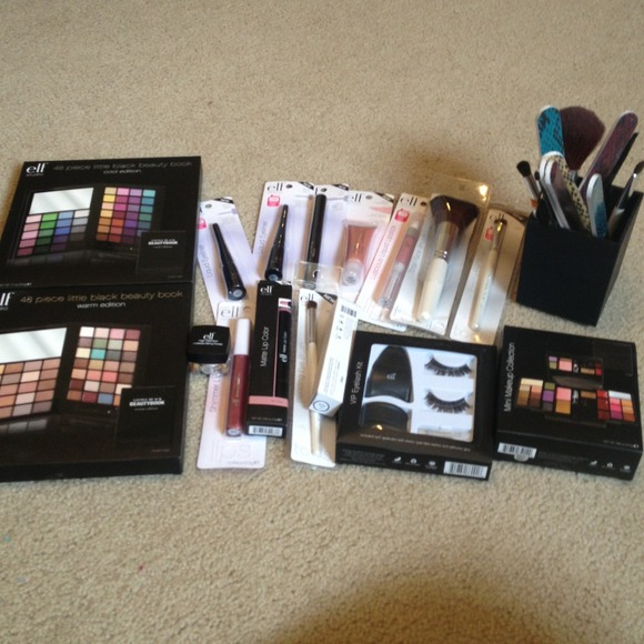 For sale makeup artist bundle!