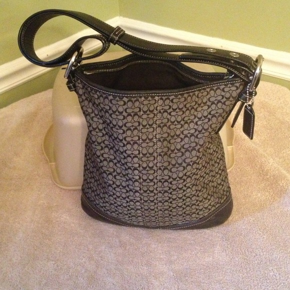 🌺RESERVED🌺 Authentic Coach Shoulder Bag